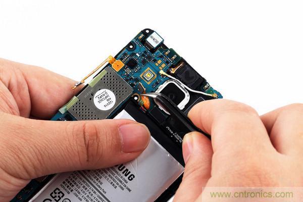 拆解狂魔荼毒新機三星金屬Galaxy A5，看槽點在何方？