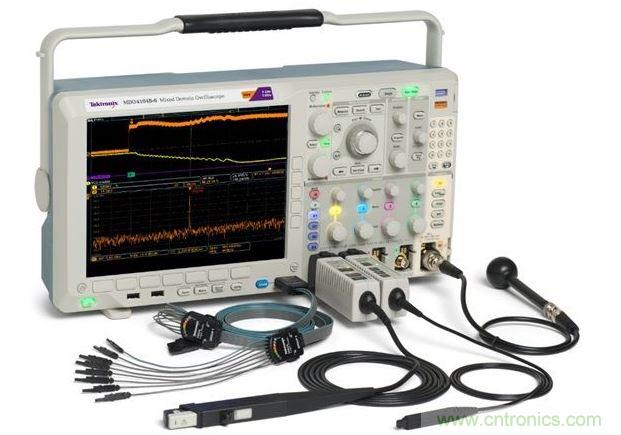 混合域示波器(MDO)將頻譜分析儀、示波器和邏輯分析儀組合在一臺(tái)儀表內(nèi)，可以從全部三臺(tái)儀器中產(chǎn)生同步的而且與時(shí)間關(guān)聯(lián)的測(cè)量結(jié)果。圖中顯示的是泰克公司的MDO4000B。