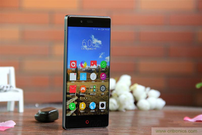 無邊框的 nubia Z9 ，一款既有驚喜，又有驚艷的智能手機